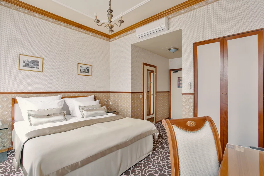 Noc na zámku s degustačním menu a wellness